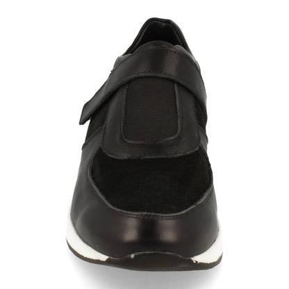 1983-Black